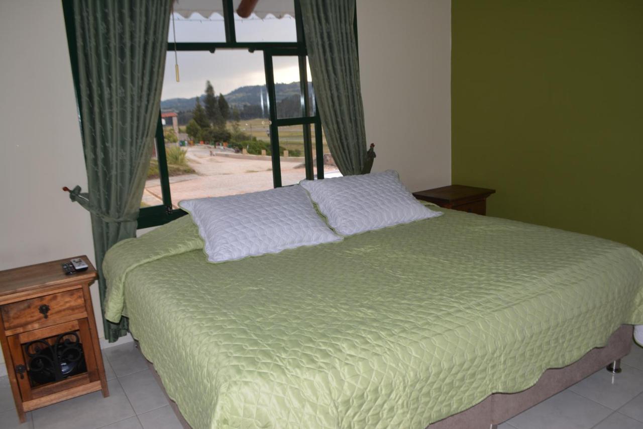 Hotel Cabanas San Cayetano Paipa Exterior foto